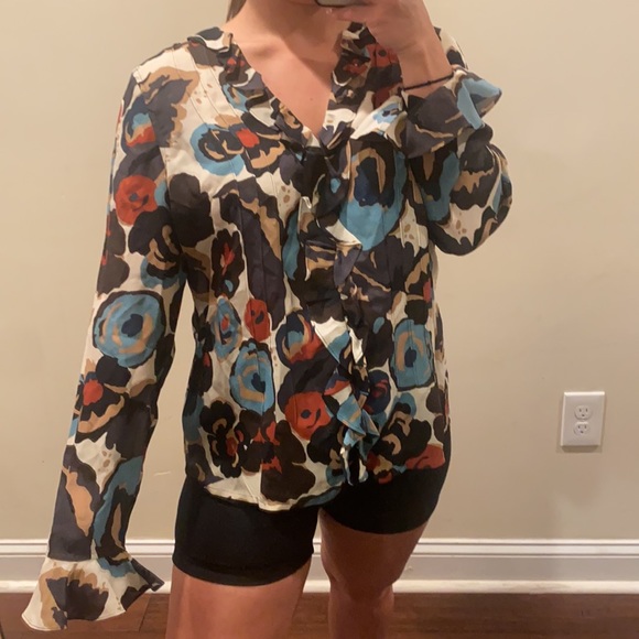 i.e. petite 100% Silk V-Neck Ruffled Floral Blouse - Picture 6 of 11